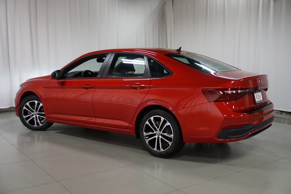 2025 Volkswagen Jetta 1.5T Sport photo 8