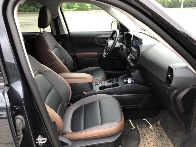 2023 Ford Bronco Sport Outer Banks photo 11