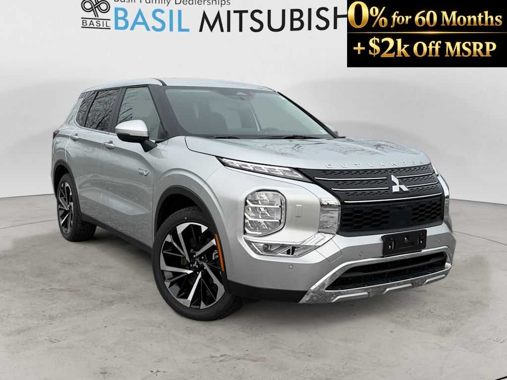 2025 Mitsubishi Outlander Plug-in Hybrid SE's photo