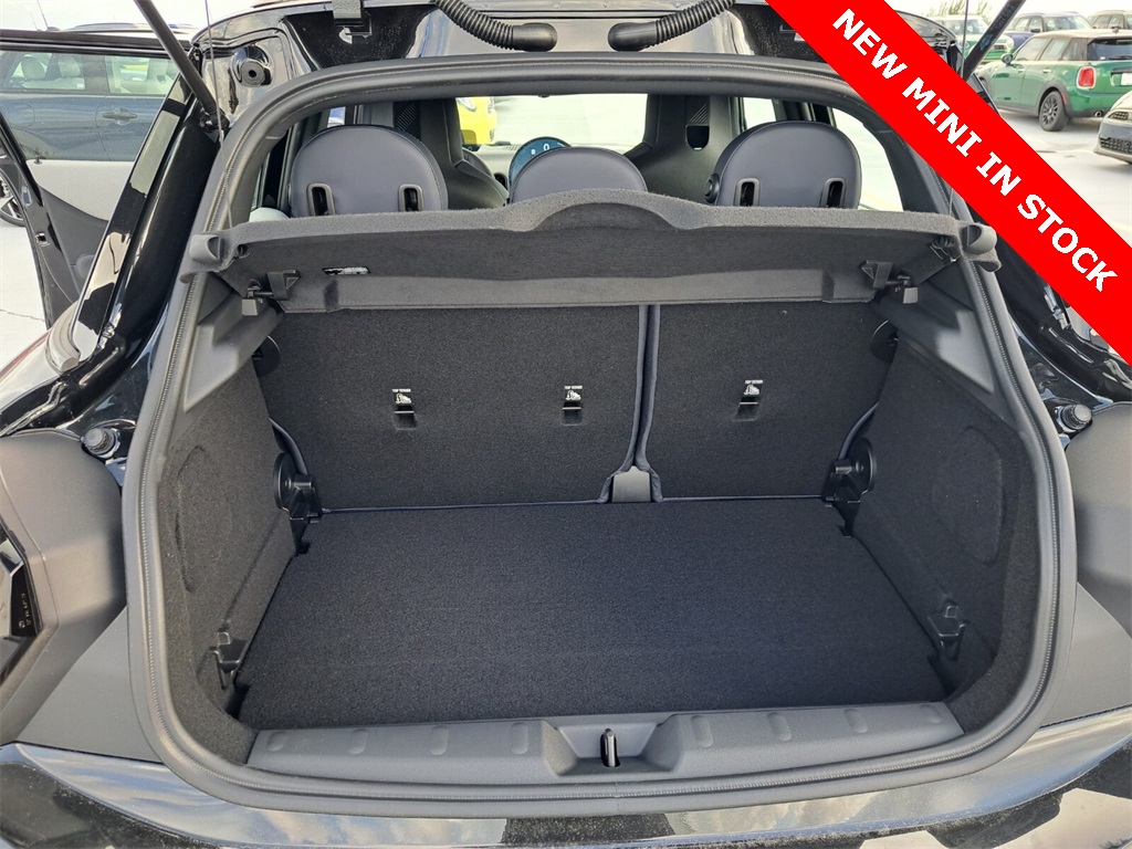 2025 Mini Cooper 4 Door Hardtop Signature photo 12