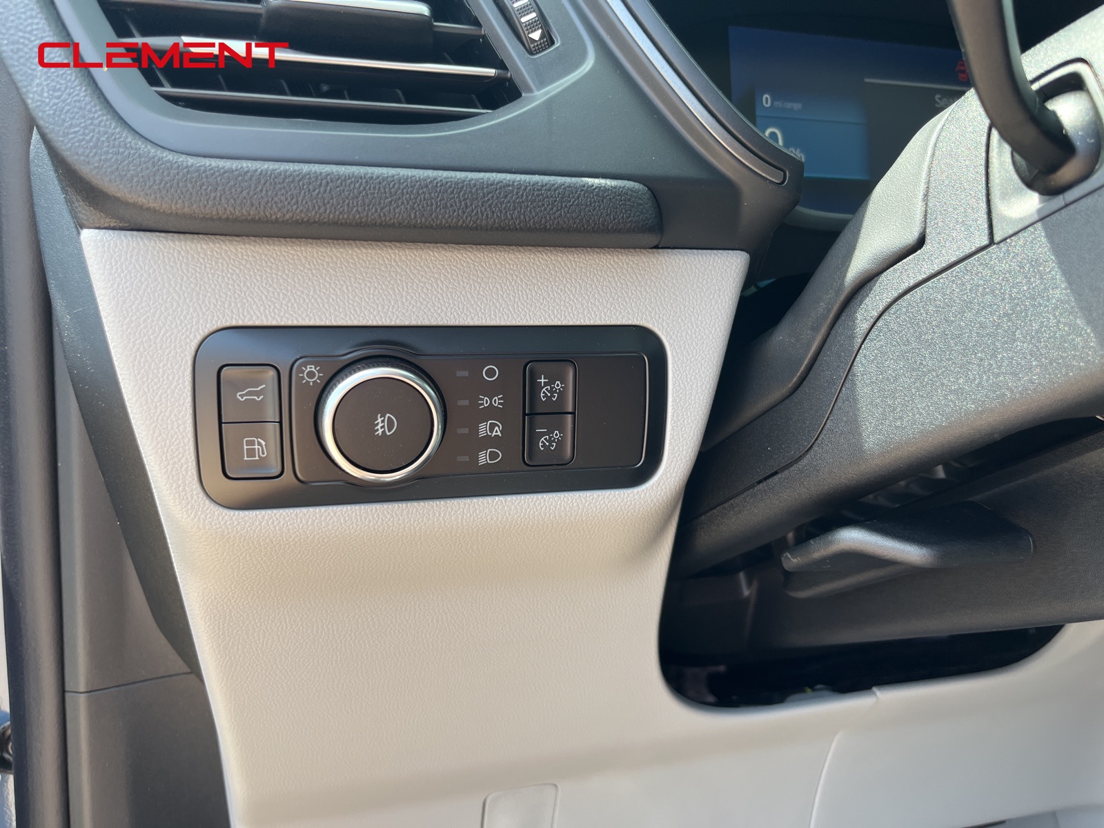 2025 Ford Escape Plug-In Hybrid photo 9