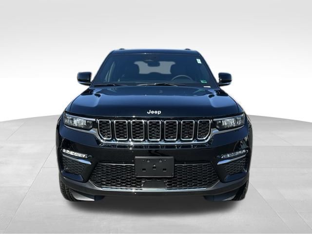2025 Jeep Grand Cherokee Limited photo 7