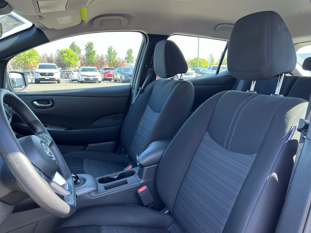 2024 Nissan Leaf S photo 12
