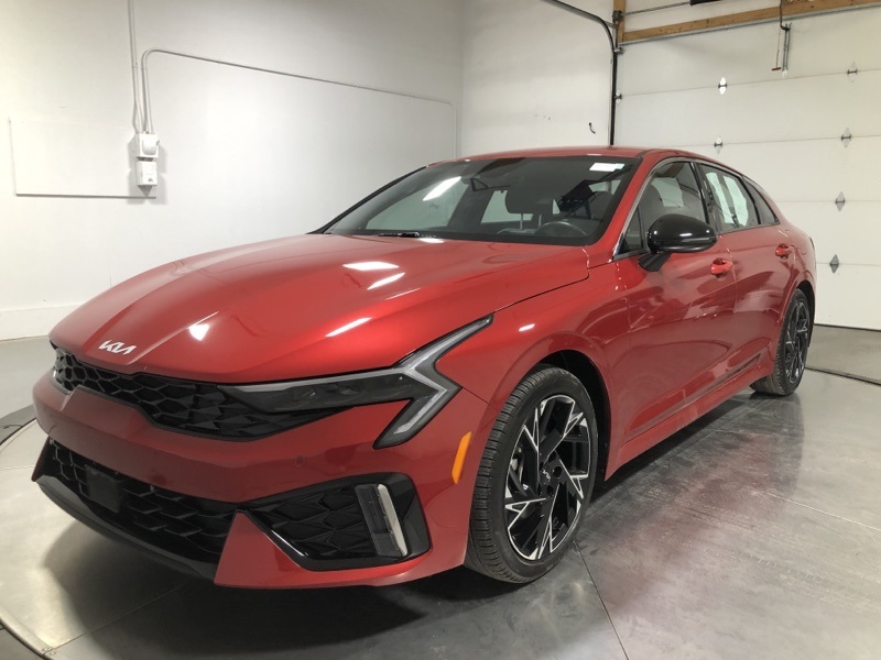 2025 Kia K5 GT-Line photo 3