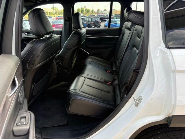2024 Jeep Grand Cherokee Limited photo 20