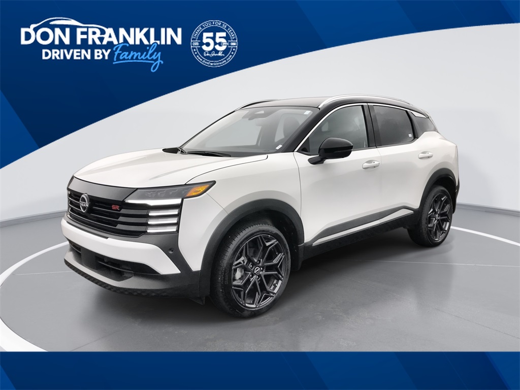 2025 Nissan Kicks SR's photo