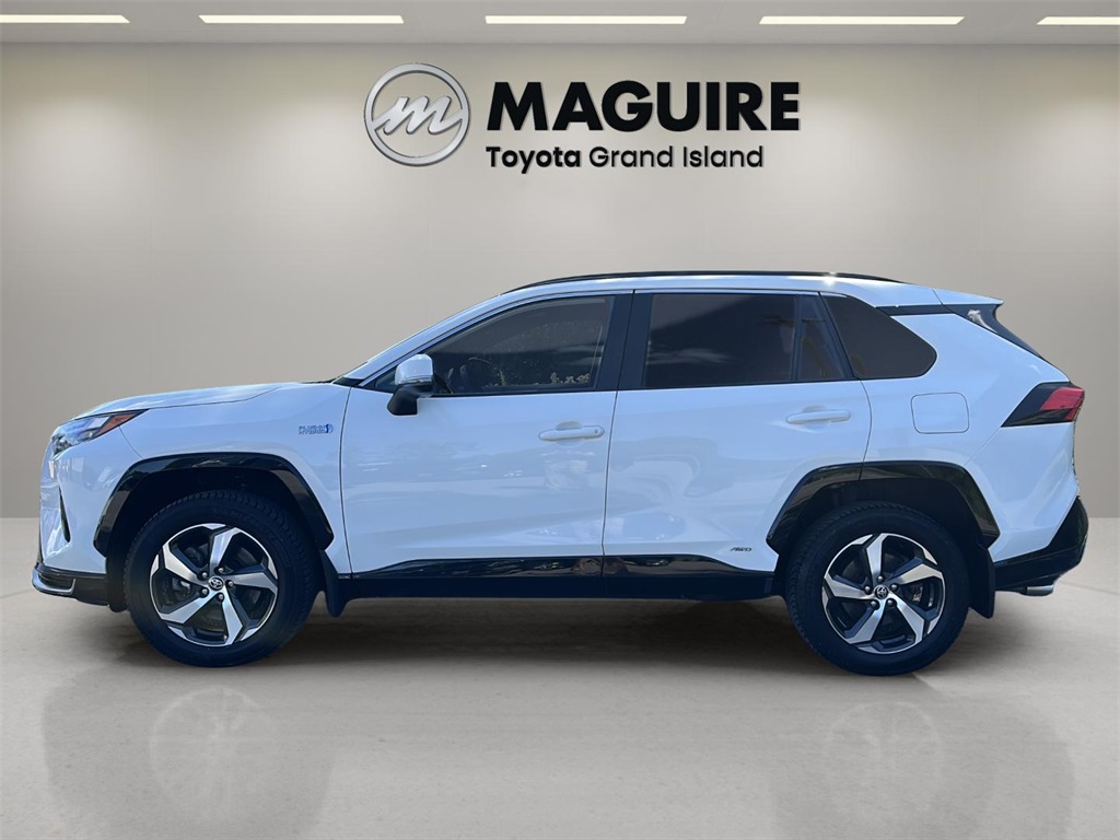 2022 Toyota RAV4 Prime SE photo 2