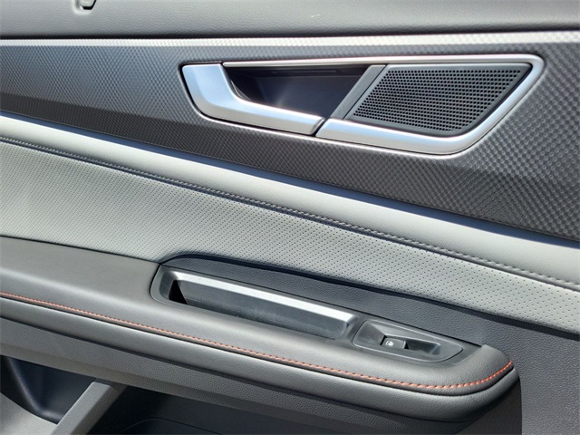 2025 Volkswagen Atlas Peak Edition SE photo 14