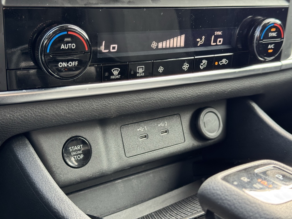 2024 Nissan Rogue SV photo 22