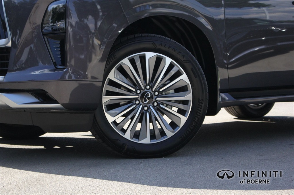 2026 Infiniti QX80 Luxe photo 2