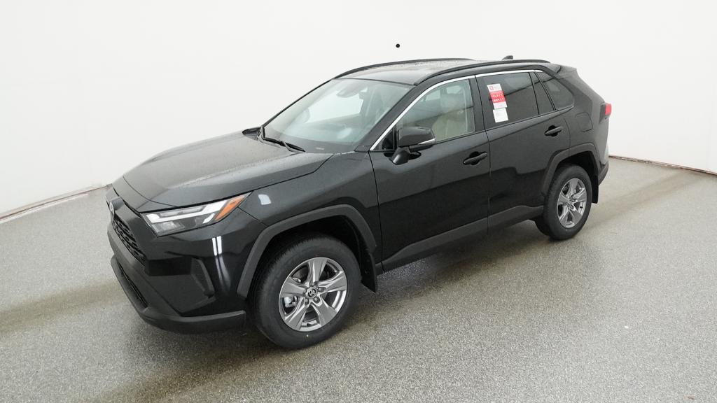 2025 Toyota RAV4 XLE's photo