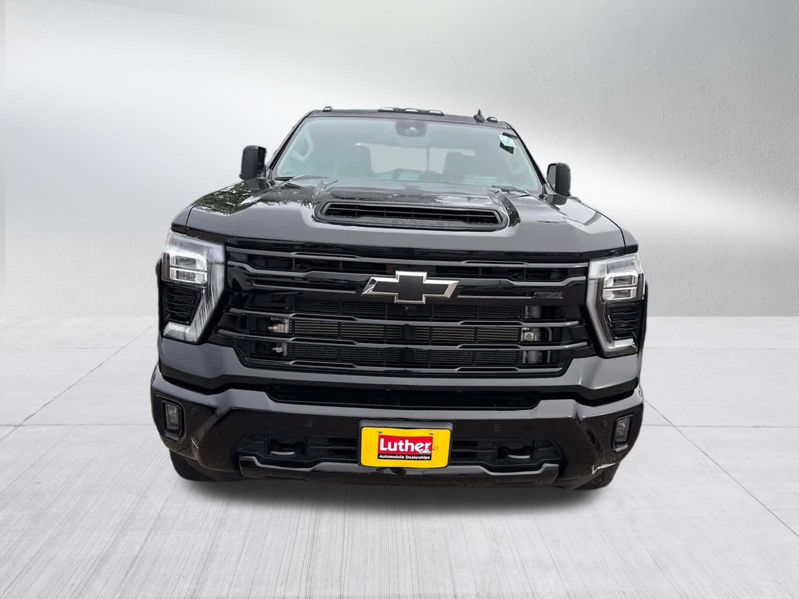 2024 Chevrolet Silverado 3500HD LTZ photo 2