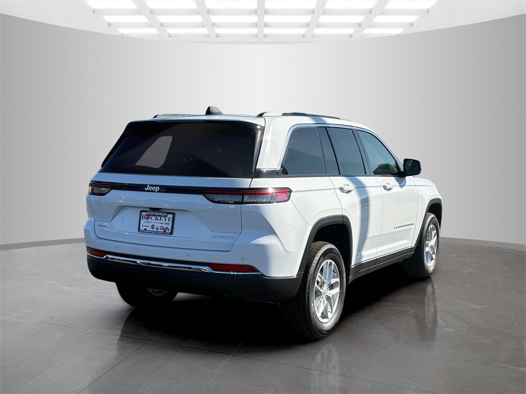 2025 Jeep Grand Cherokee Laredo X photo 3