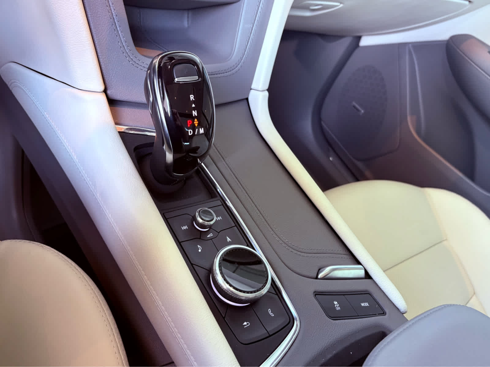 2025 Cadillac XT5 Premium Luxury photo 10