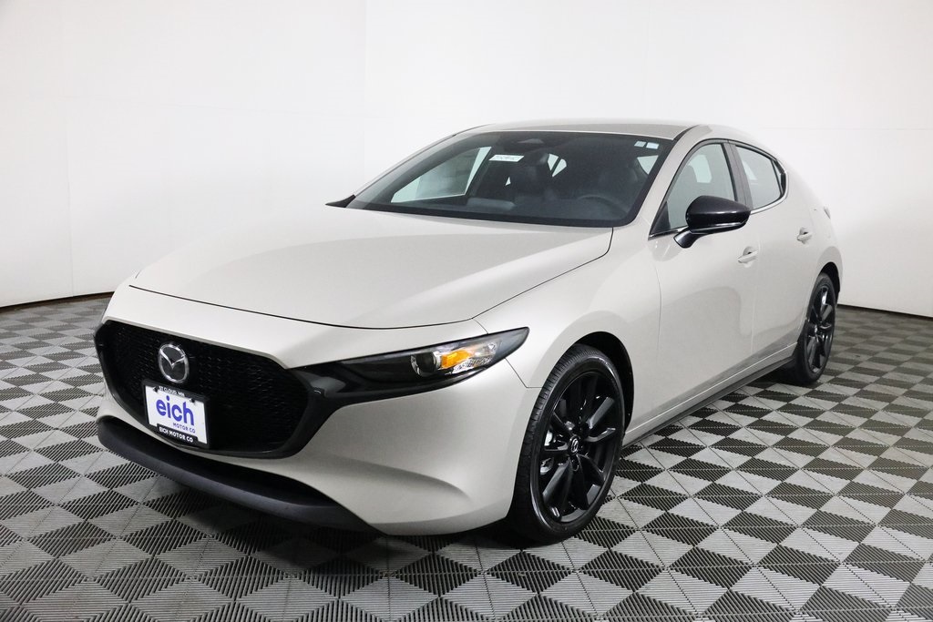2026 Mazda Mazda3 Hatchback 2.5 Select Sport photo 2