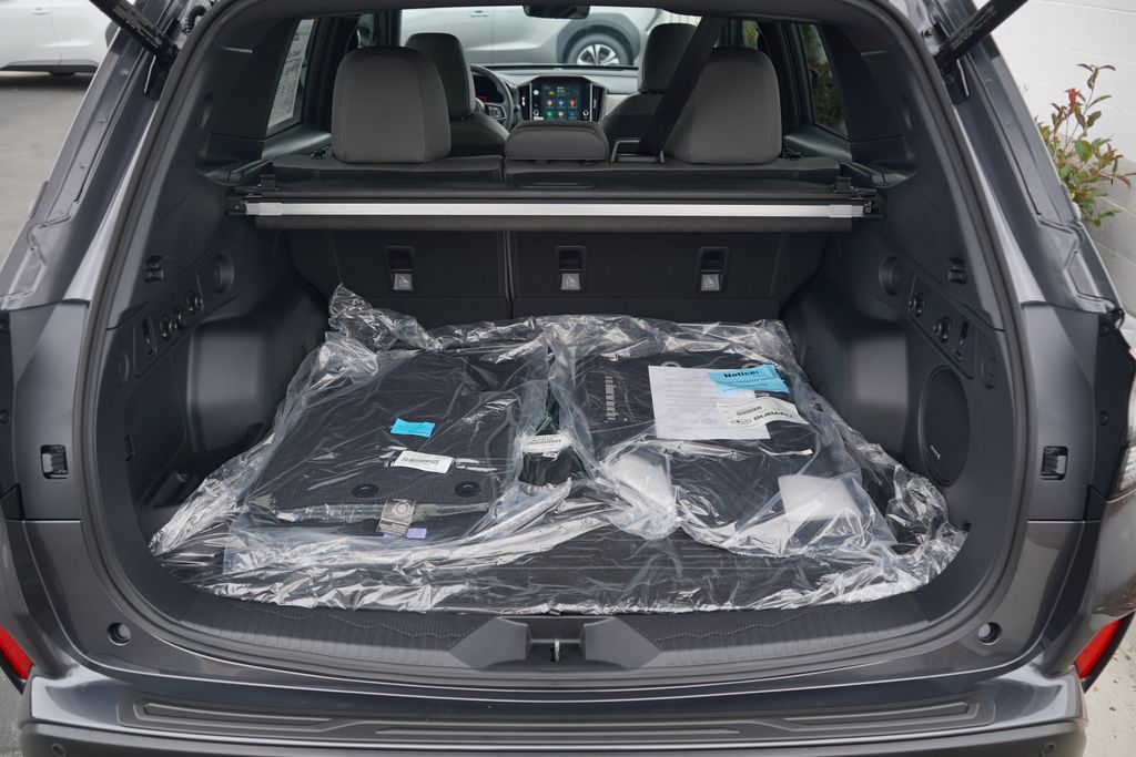 2025 Subaru Forester Limited photo 9