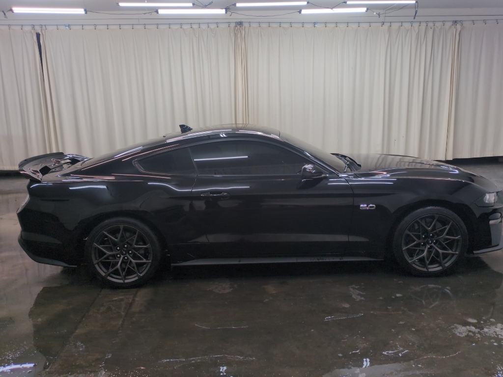 2020 Ford Mustang GT Premium photo 4