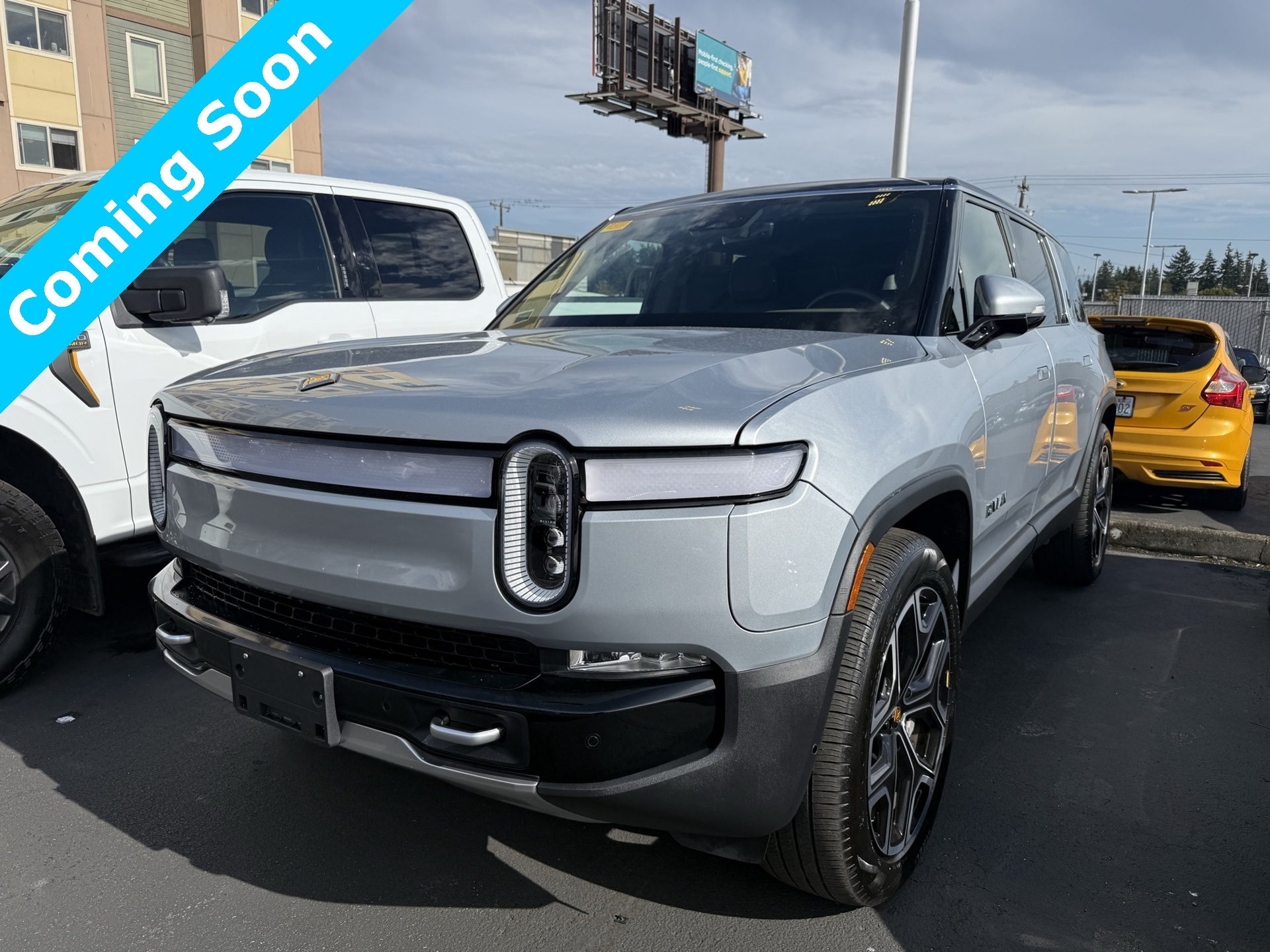2024 Rivian R1S Adventure photo 3