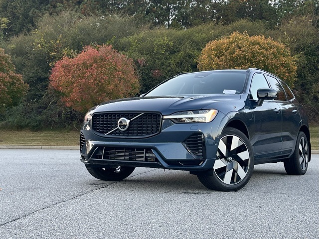 2024 Volvo XC60 Recharge Hybrid T8 Plus photo 2