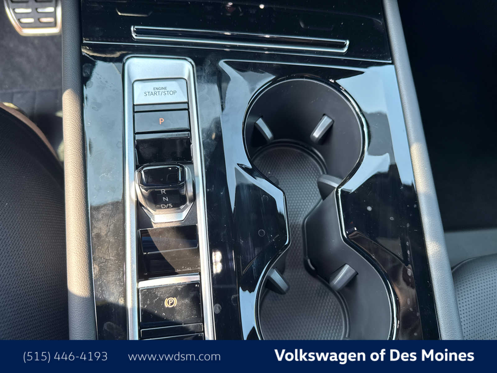 2026 Volkswagen Atlas Cross Sport SEL Premium R-Line photo 14
