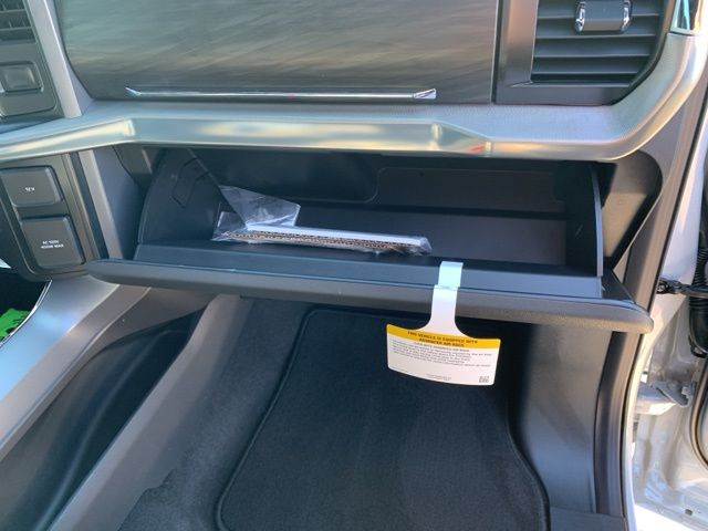 2025 Ford F-150 Lariat photo 3