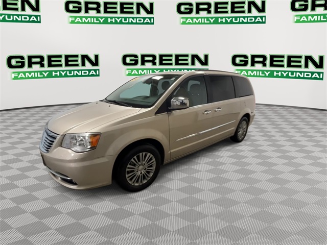 2014 Chrysler Town & Country photo 8