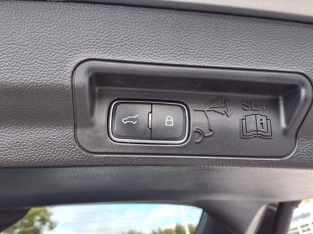 2024 Ford Explorer Limited photo 24