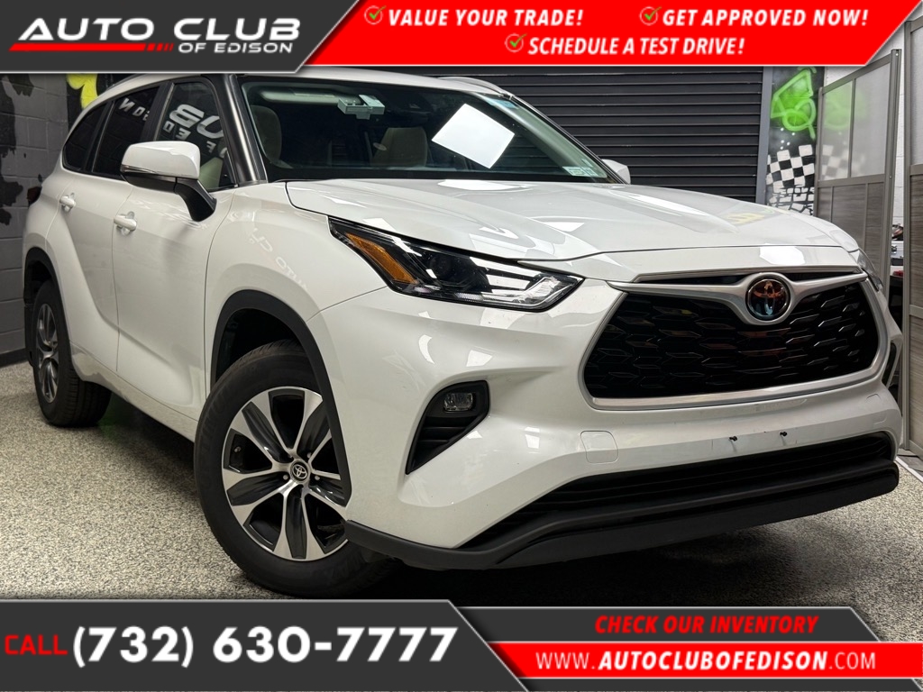 2023 Toyota Highlander XLE's photo