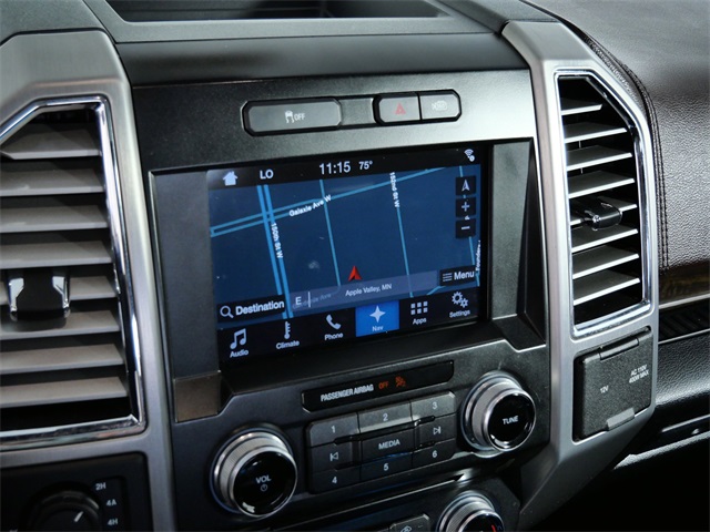 2016 Ford F-150 Platinum photo 19