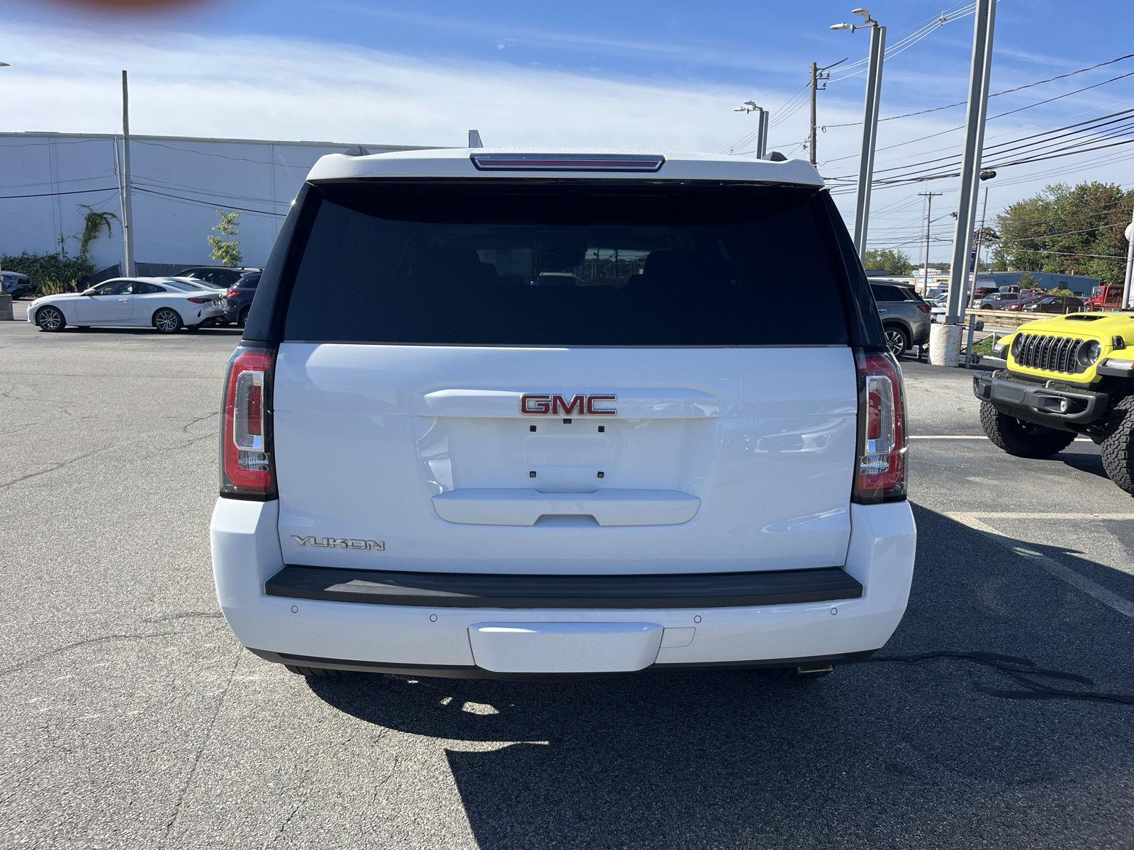 2019 Gmc Yukon SLT photo 4