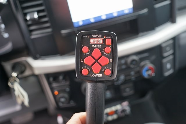 2023 FORD F-350 - Image 38