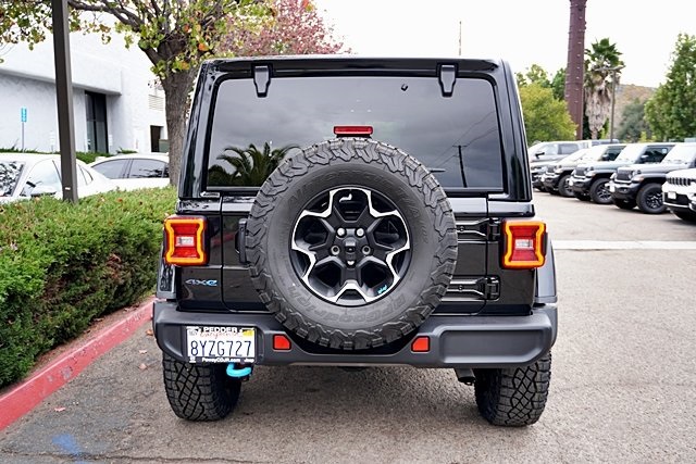 Used 2021 Black Jeep Unlimited Rubicon 4xe image 9