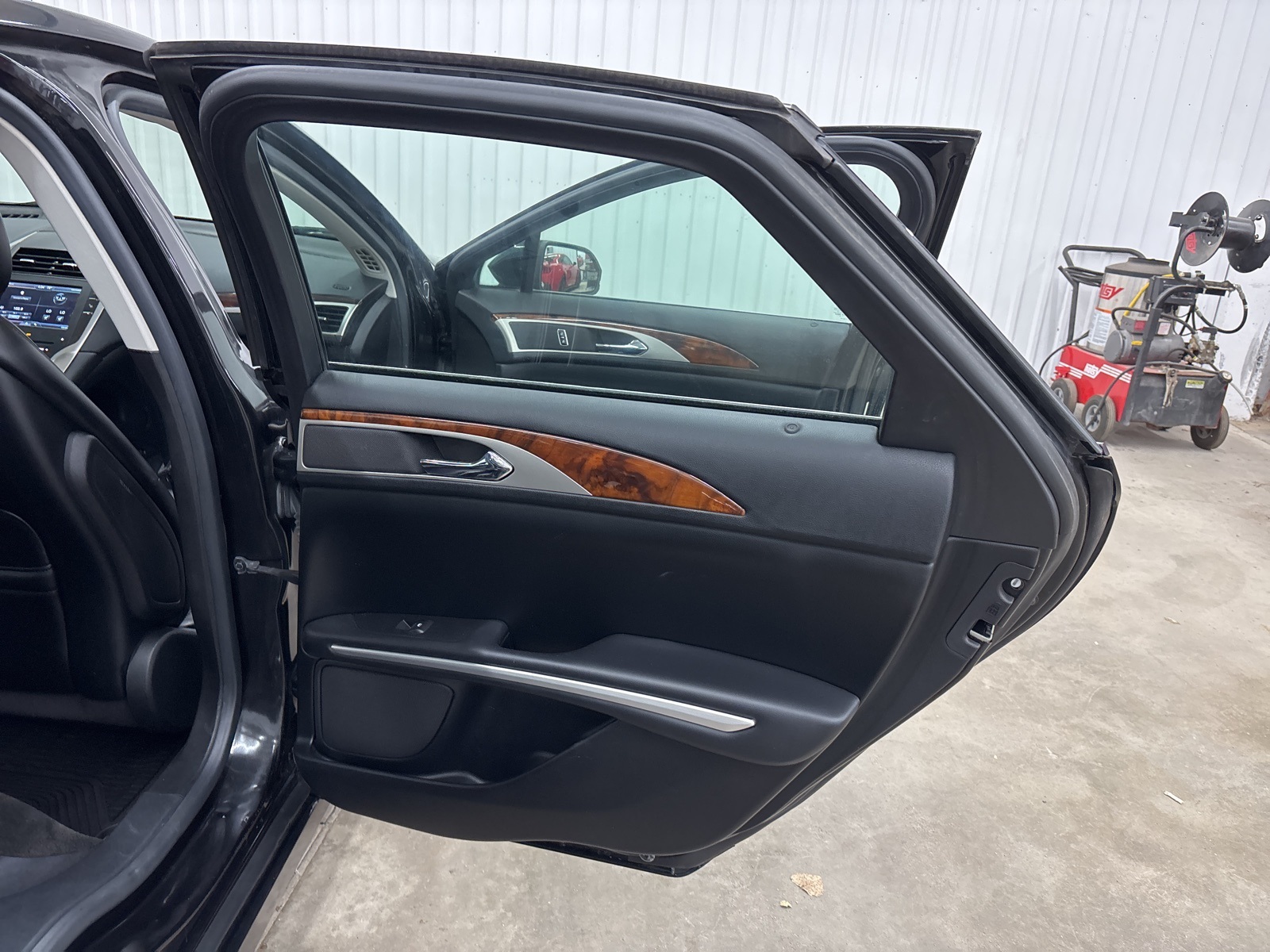 2015 Lincoln MKZ Base photo 23