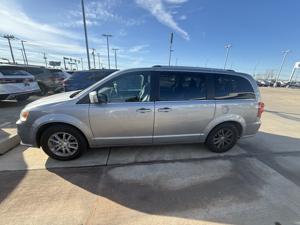 2019 Dodge Grand Caravan SXT's photo