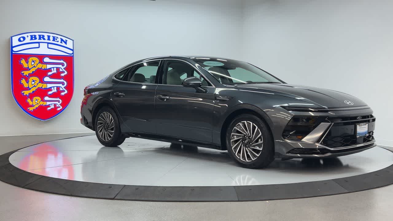 2025 Hyundai Sonata Hybrid Limited photo 3