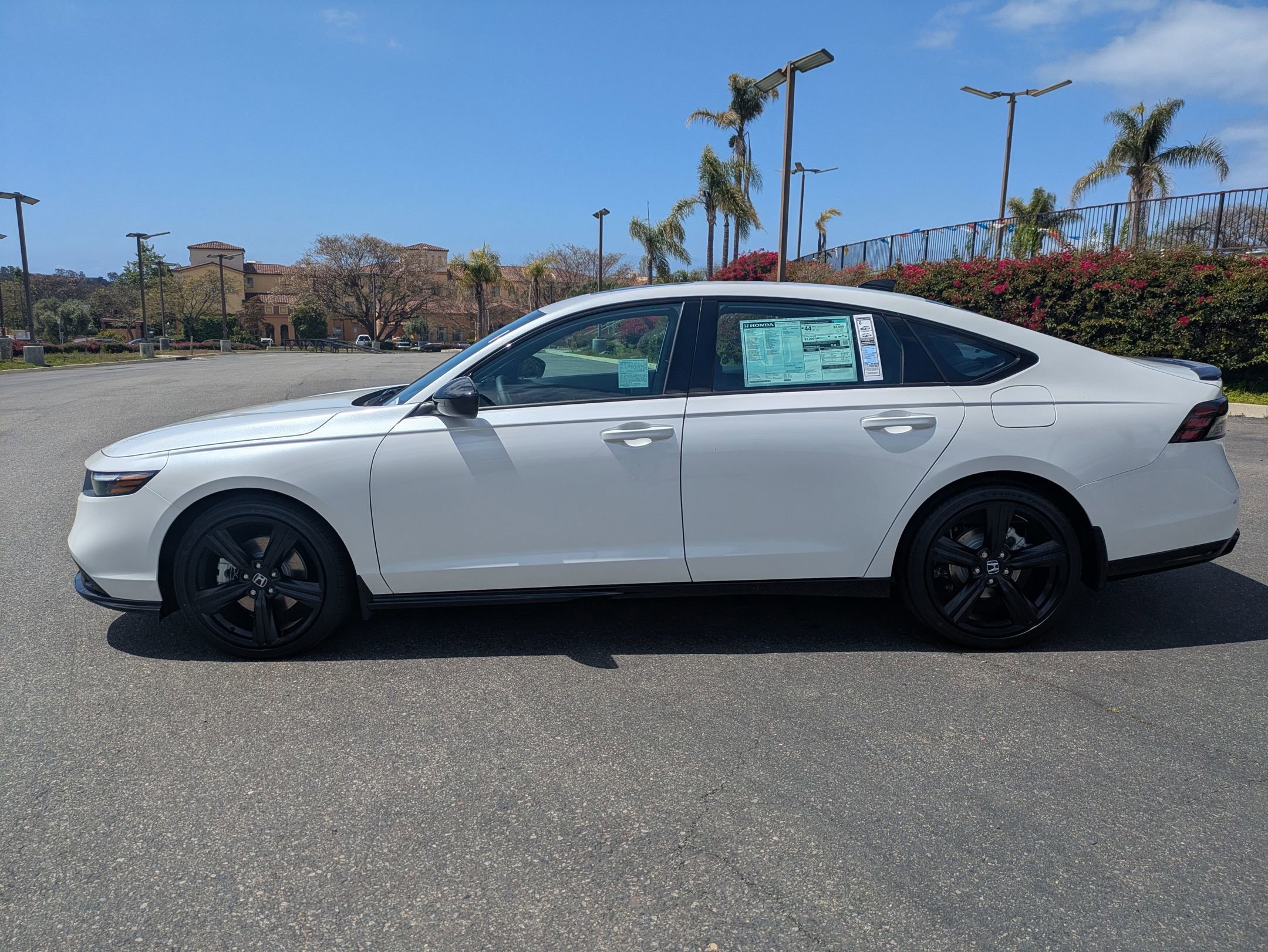 2025 Honda Accord Hybrid Sport-L photo 2