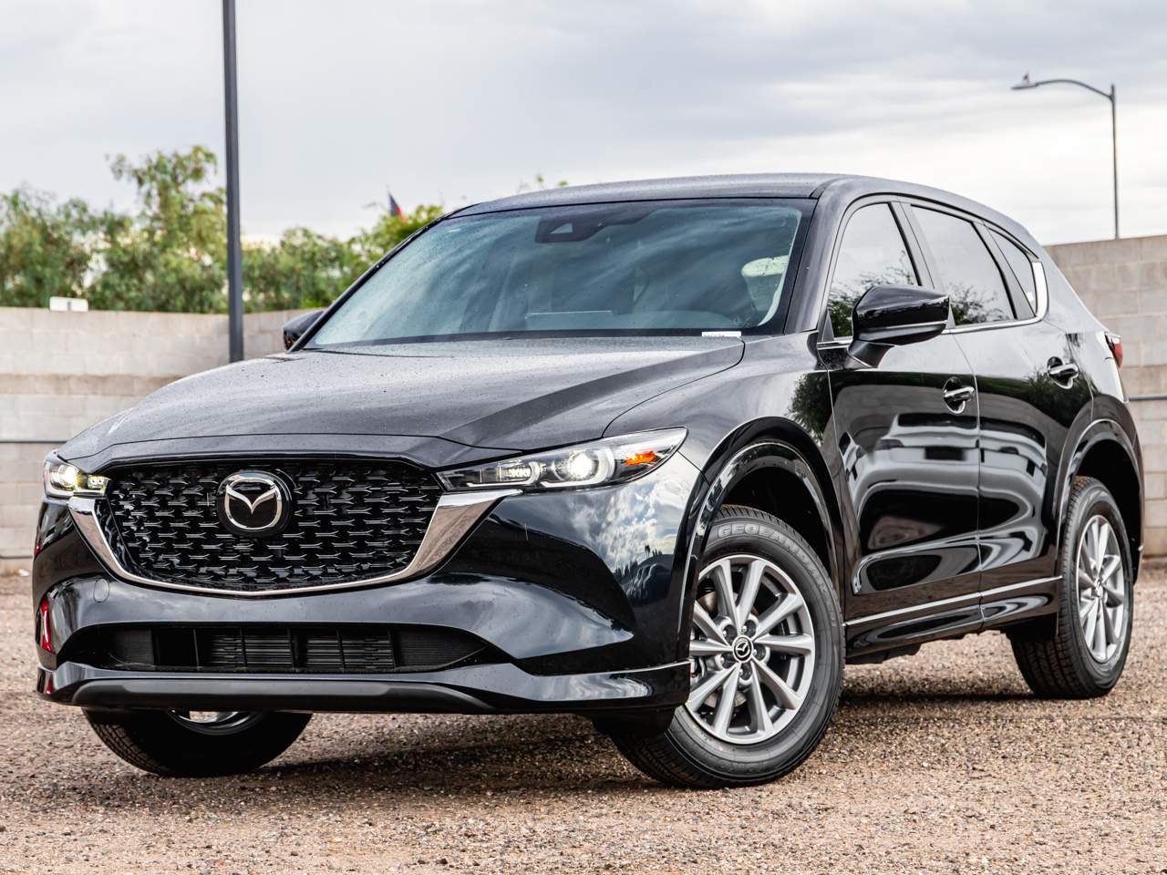 2025 Mazda CX-5 S Select Package's photo