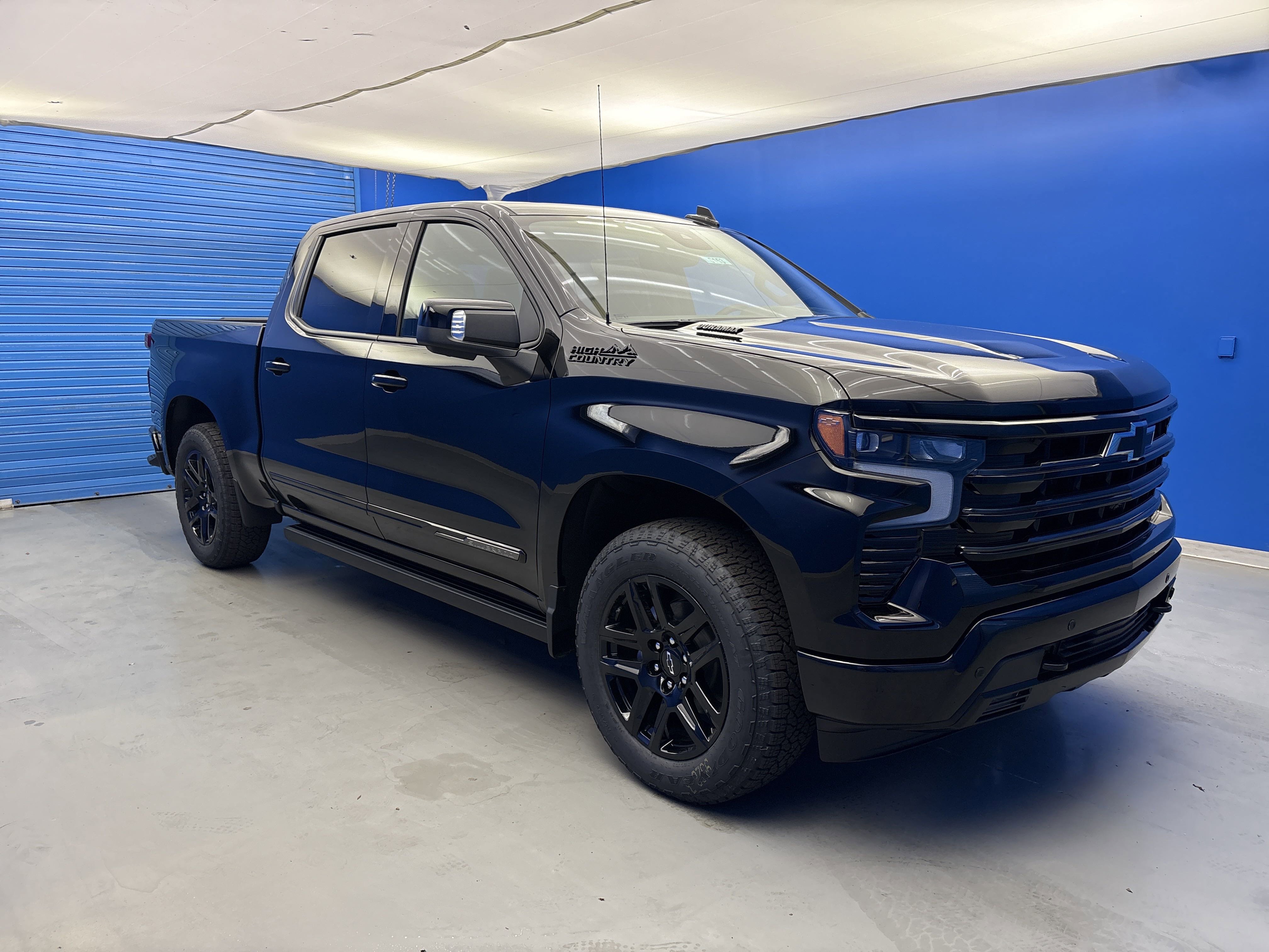 2026 Chevrolet Silverado 1500 High Country photo 2