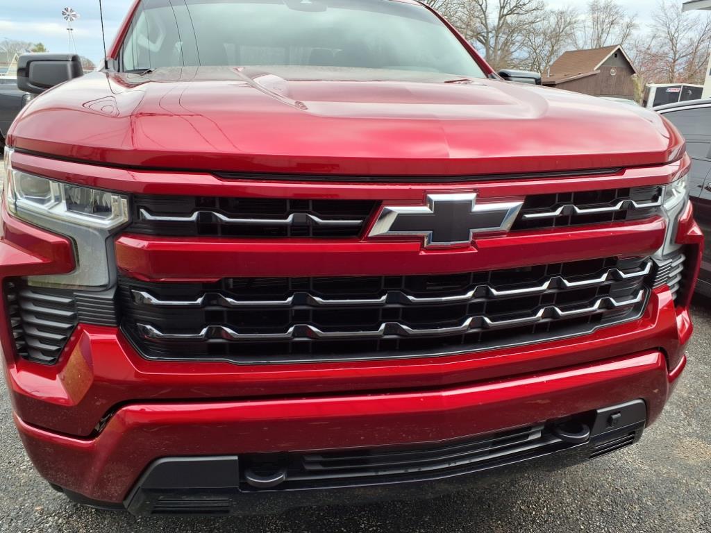 2024 Chevrolet Silverado 1500 RST photo 3