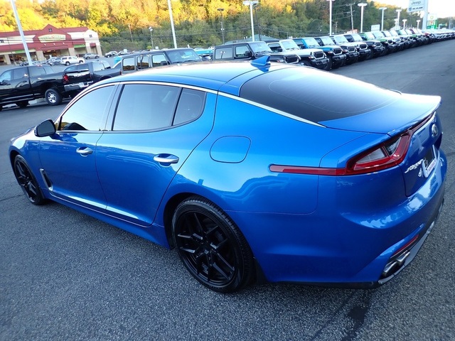 2018 Kia Stinger photo 3