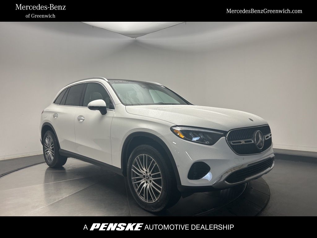 2026 Mercedes-Benz GLC Base's photo