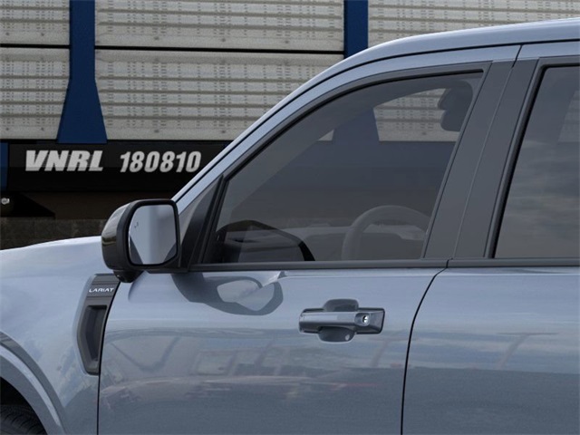 2025 Ford Maverick Lariat photo 2