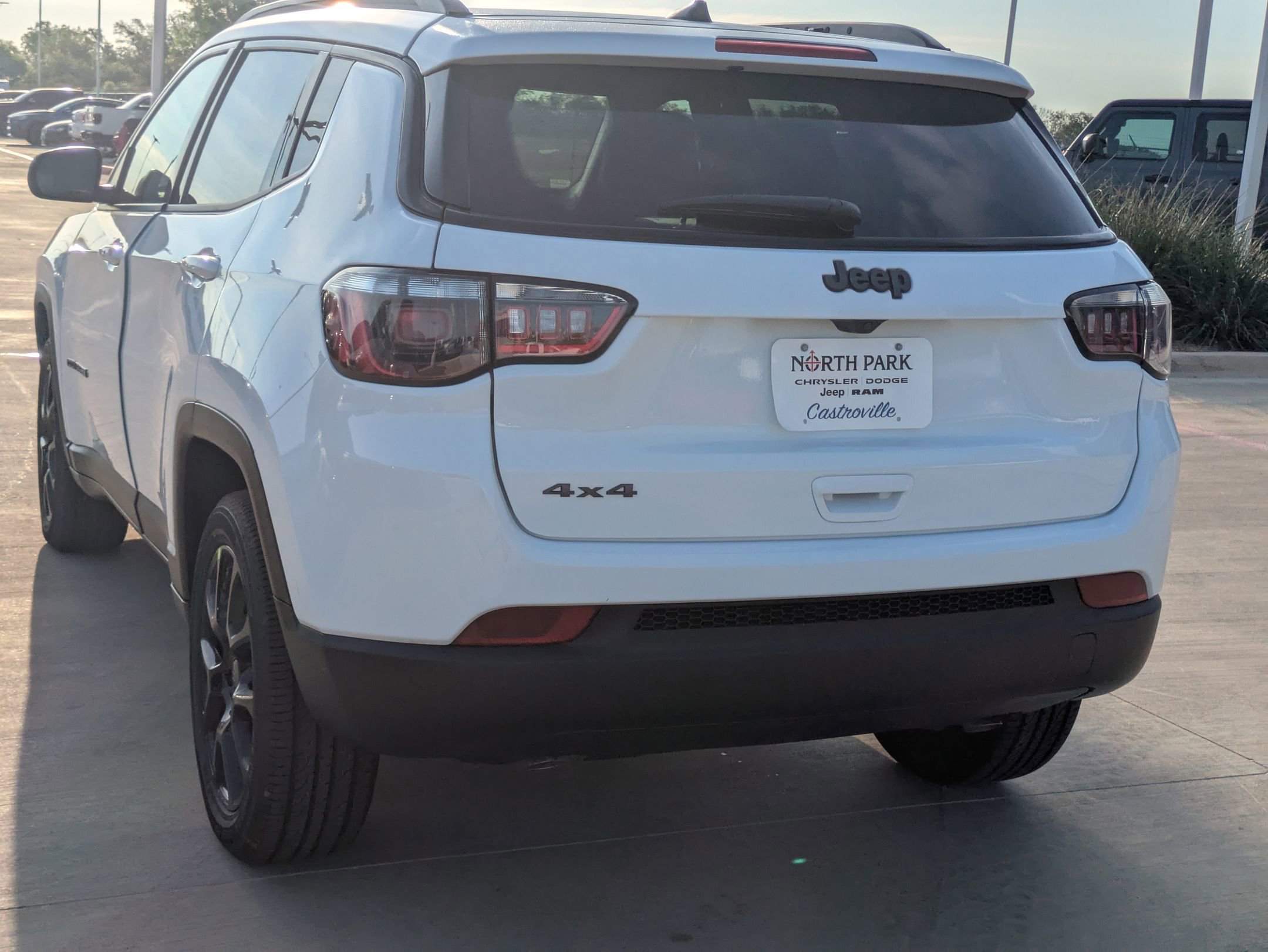 2026 Jeep Compass Latitude photo 3