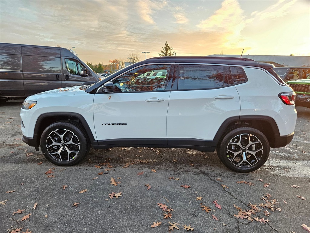 2026 Jeep Compass Limited Altitude photo 3