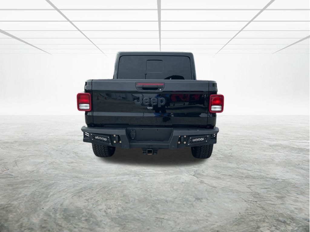 2024 Jeep Gladiator photo 5