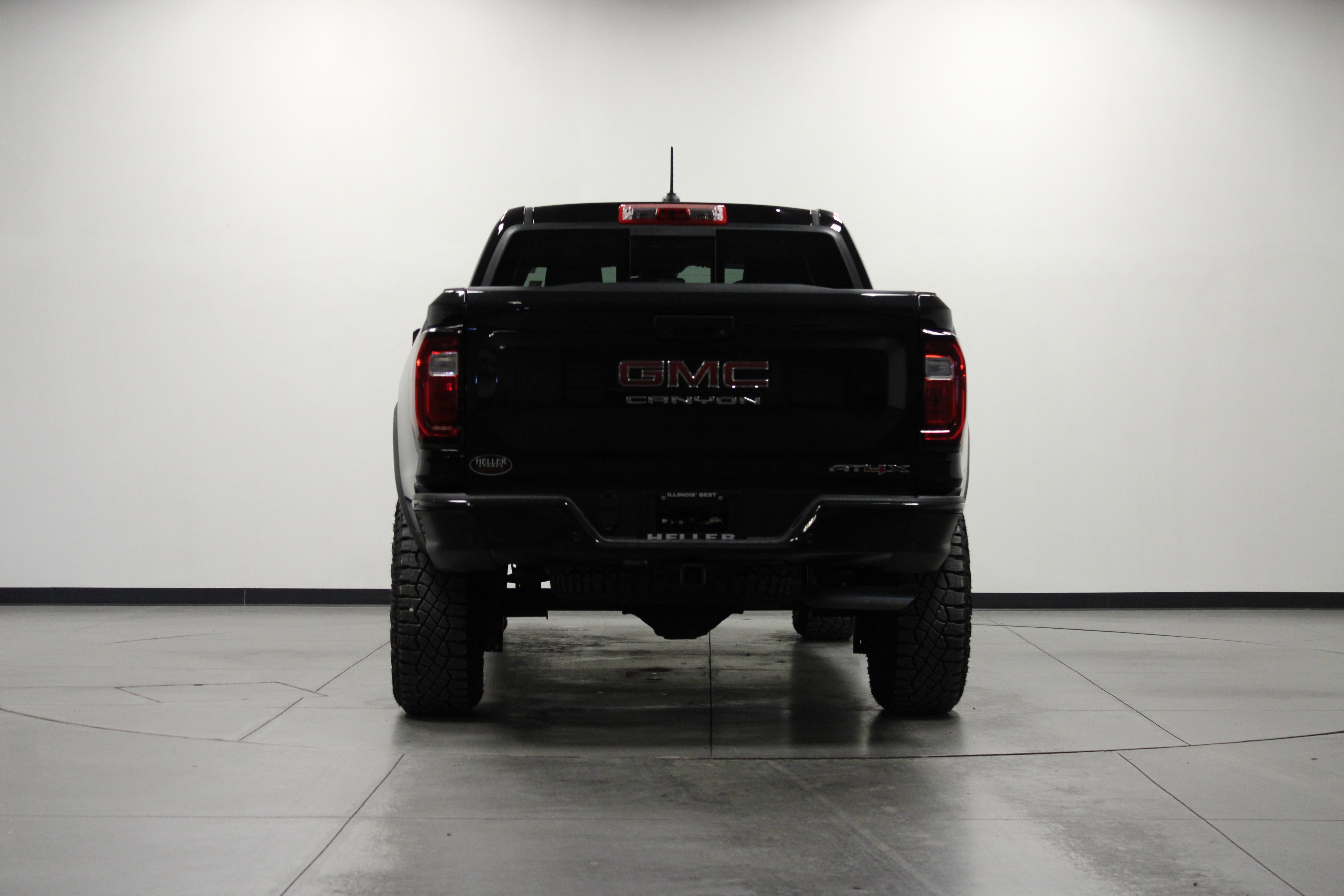 2024 Gmc Canyon AT4X photo 4