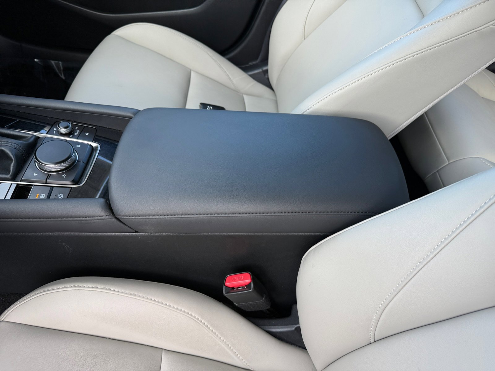 2020 Mazda Mazda3 Preferred photo 14