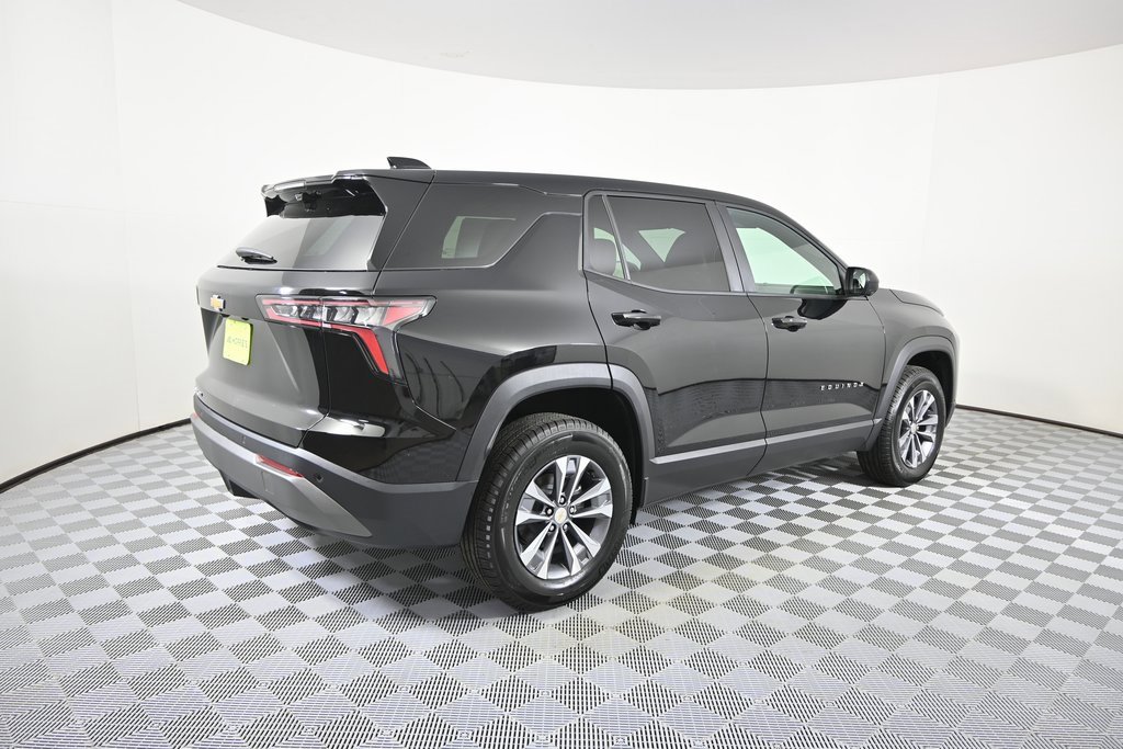 2026 Chevrolet Equinox LT photo 4