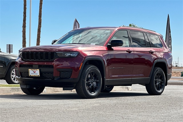 2025 Jeep Grand Cherokee Altitude photo 7