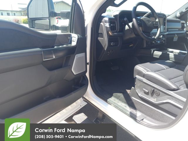 2025 Ford F-350 Platinum photo 10